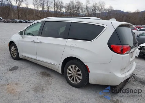 2019 Chrysler Pacifica Touring L from USA, damaged, VIN 2C4RC1BG2KR548024